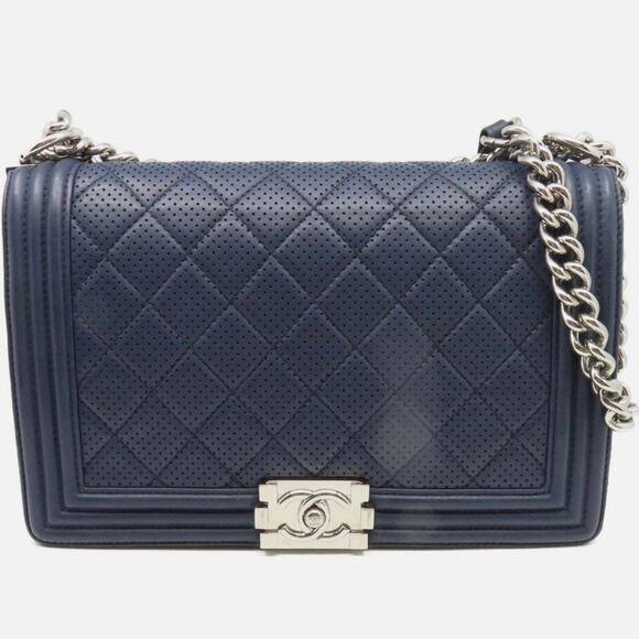 Chanel Handbags - 💎✨LUXURY✨💎Authentic CHANEL Crossbody Bag